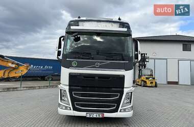 Тягач Volvo FH 13 2014 в Тячеве