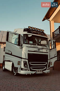 Тягач Volvo FH 13 2015 в Иршаве