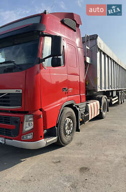 Тягач Volvo FH 13 2010 в 