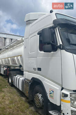Тягач Volvo FH 13 2013 в 