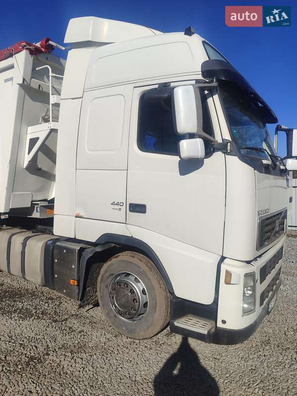 Тягач Volvo FH 13 2007 в Глыбокой