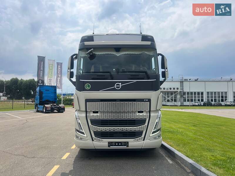 Тягач Volvo FH 13 2021 в Киеве