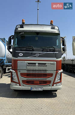 Тягач Volvo FH 13 2015 в 
