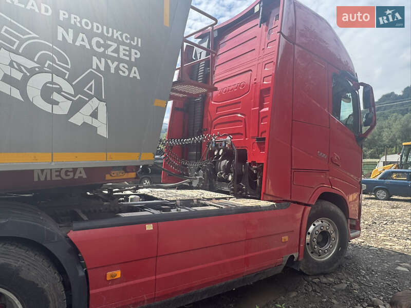 Зерновоз Volvo FH 13 2013 в Межгорье