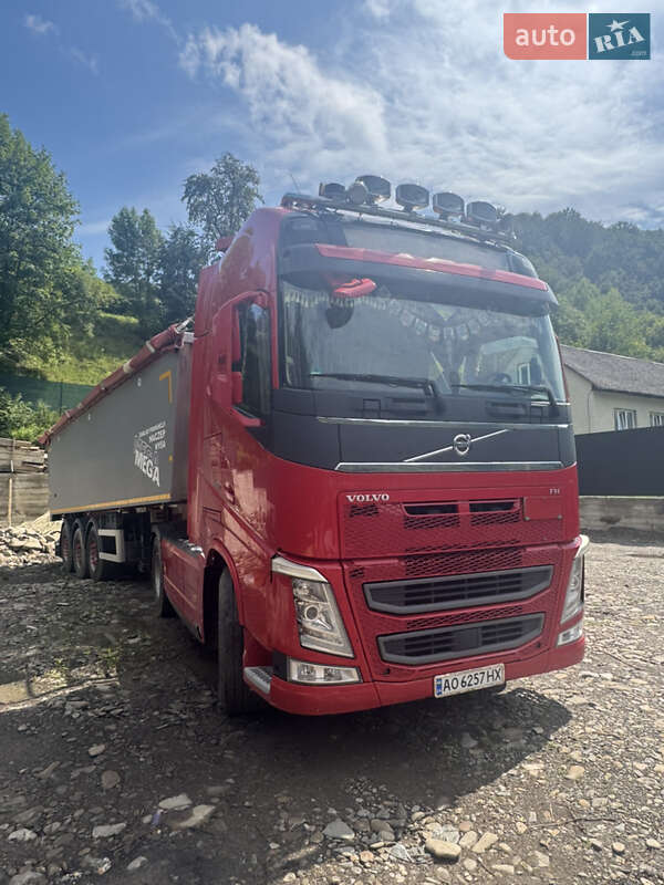Зерновоз Volvo FH 13 2013 в Межгорье