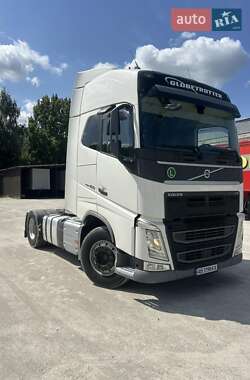 Тягач Volvo FH 13 2015 в Киеве