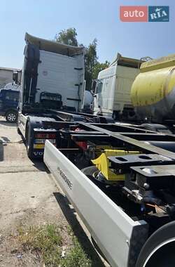 Контейнеровоз Volvo FH 13 2013 в 