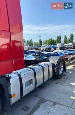 Контейнеровоз Volvo FH 13 2012 в 