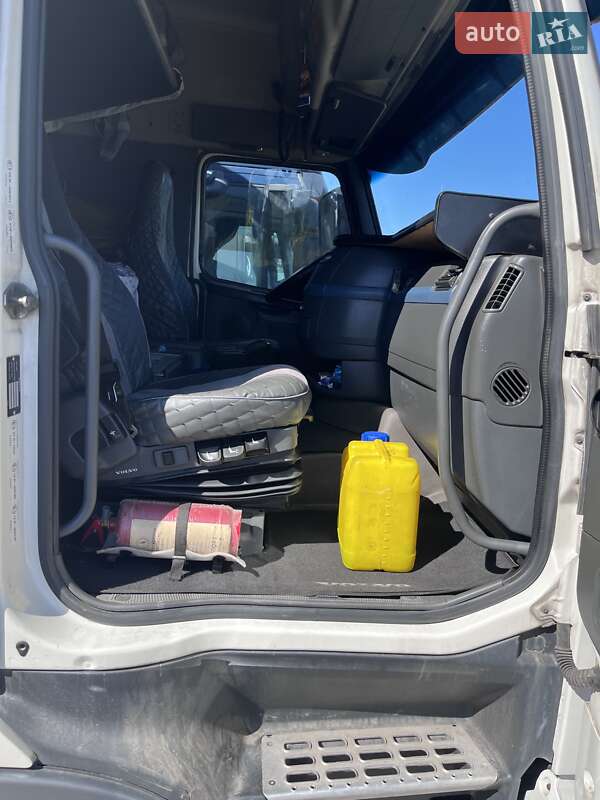 Тентований Volvo FH 13 2006 в Черкасах фото 4 Тентований Volvo FH 13 2006 в Черкасах