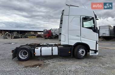 Тягач Volvo FH 13 2015 в  фото 10 Тягач Volvo FH 13 2015 в