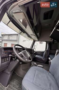 Тягач Volvo FH 13 2012 в  фото 14 Тягач Volvo FH 13 2012 в