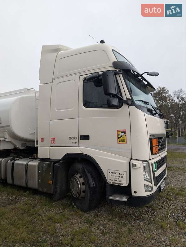 Бензовоз Volvo FH 13 2011 в Долине
