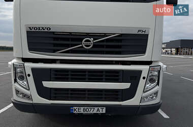 Для перевозки животных Volvo FH 13 2012 в Днепре