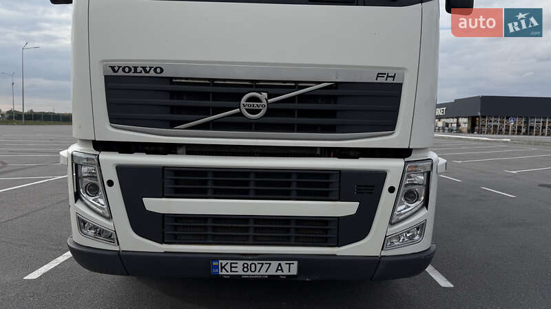 Для перевезення тварин Volvo FH 13 2012 в Дніпрі