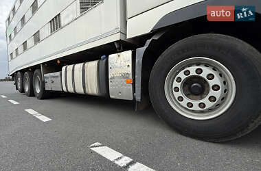 Для перевозки животных Volvo FH 13 2012 в Днепре