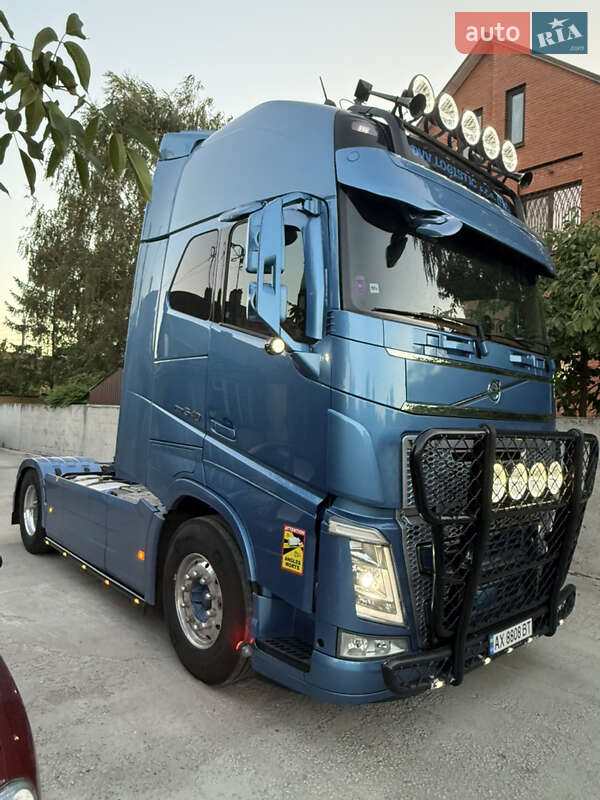 Тягач Volvo FH 13 2018 в Дніпрі фото 28 Тягач Volvo FH 13 2018 в Дніпрі