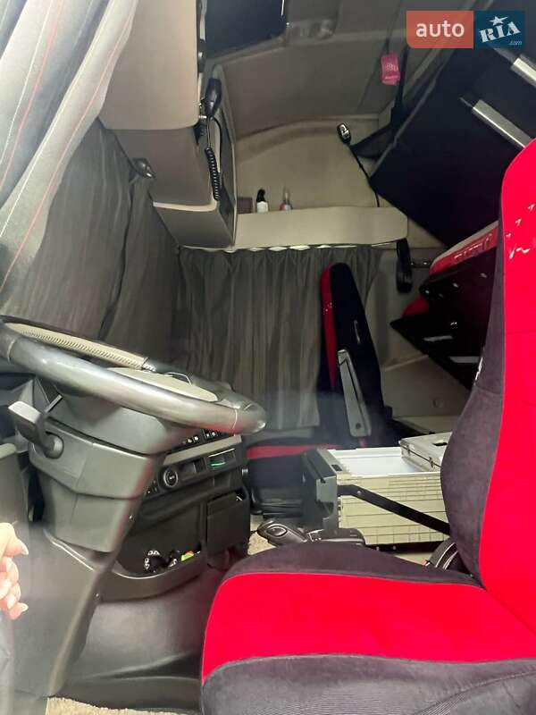 Тягач Volvo FH 13 2014 в Киеве фото 5 Тягач Volvo FH 13 2014 в Киеве