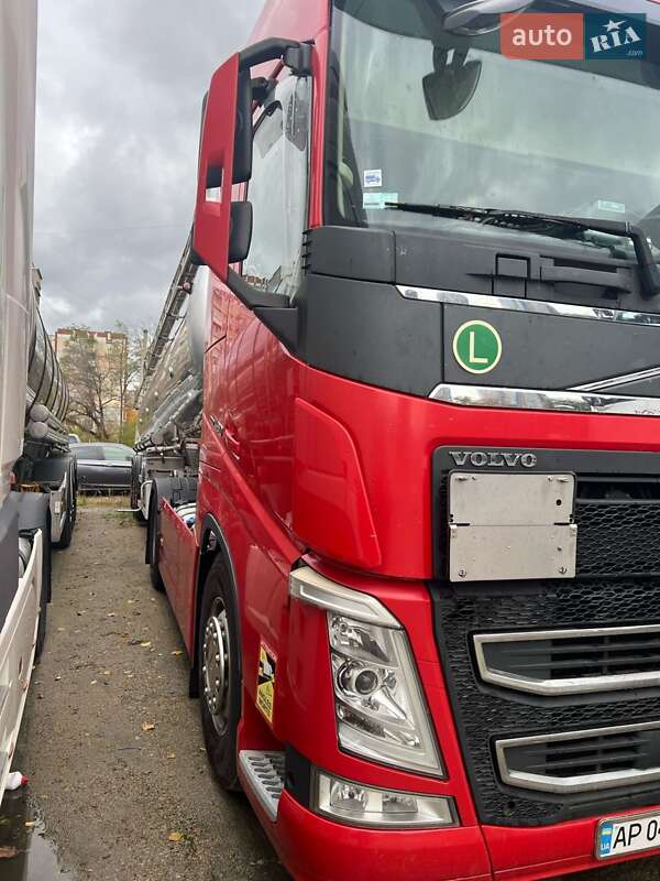 Тягач Volvo FH 13 2014 в Киеве фото 9 Тягач Volvo FH 13 2014 в Киеве