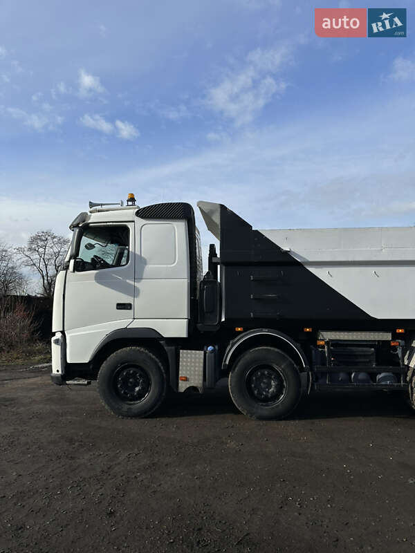 Самоскид Volvo FH 13 2012 в Івано-Франківську