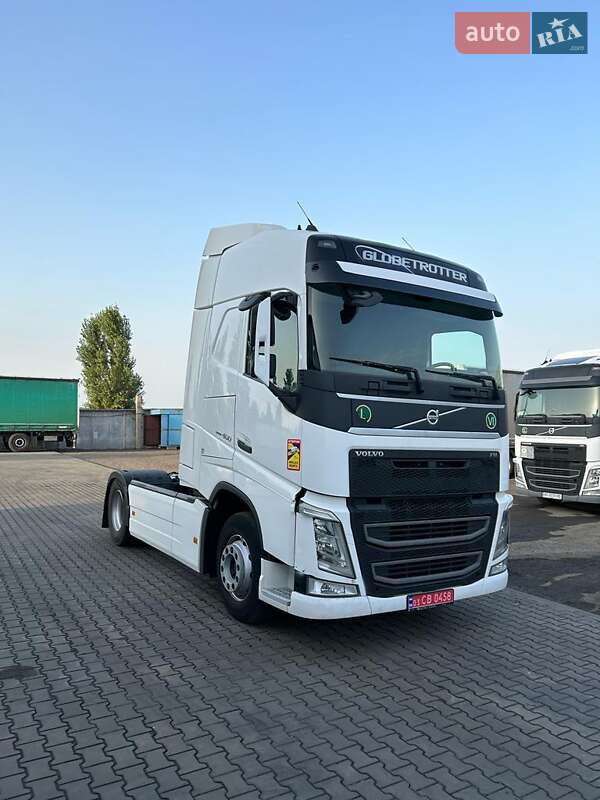 Тягач Volvo FH 13 2015 в Луцьку фото 3 Тягач Volvo FH 13 2015 в Луцьку