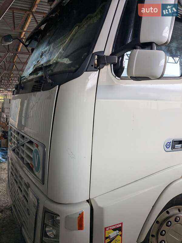 Самосвал Volvo FH 13 2007 в Косове