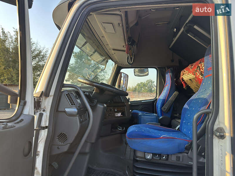 Тентований Volvo FH 13 2009 в Луцьку фото 6 Тентований Volvo FH 13 2009 в Луцьку