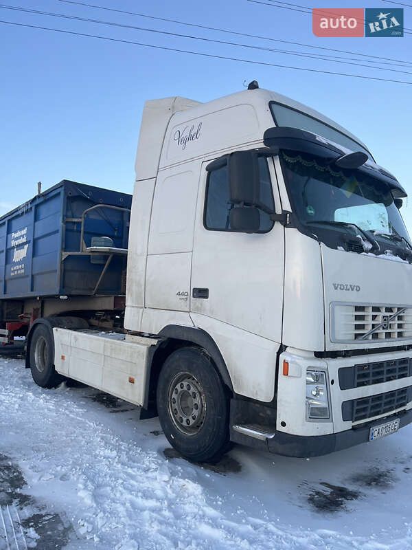 Тягач Volvo FH 13 2007 в Монастырище фото 17 Тягач Volvo FH 13 2007 в Монастырище