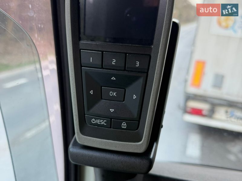 Тягач Volvo FH 13 2015 в Луцке фото 37 Тягач Volvo FH 13 2015 в Луцке