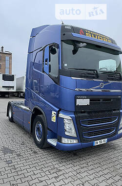Тягач Volvo FH 16 2015 в 