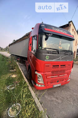 Зерновоз Volvo FH 16 2013 в Почаєві