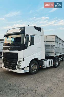 Тягач Volvo FH 16 2015 в 