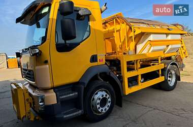 Піскорозкидальна машина Volvo FL 14 2009 в Львові