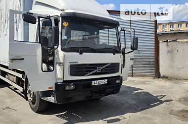 Грузовой фургон Volvo FL 6 2005 в Киеве