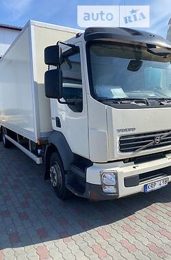 Грузовой фургон Volvo FL 7 2010 в Львове