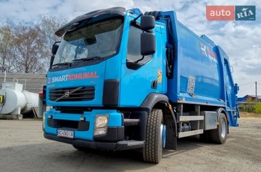 Мусоровоз Volvo FL 7 2012 в Луцке