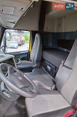 Грузовой фургон Volvo FM 11 2015 в 