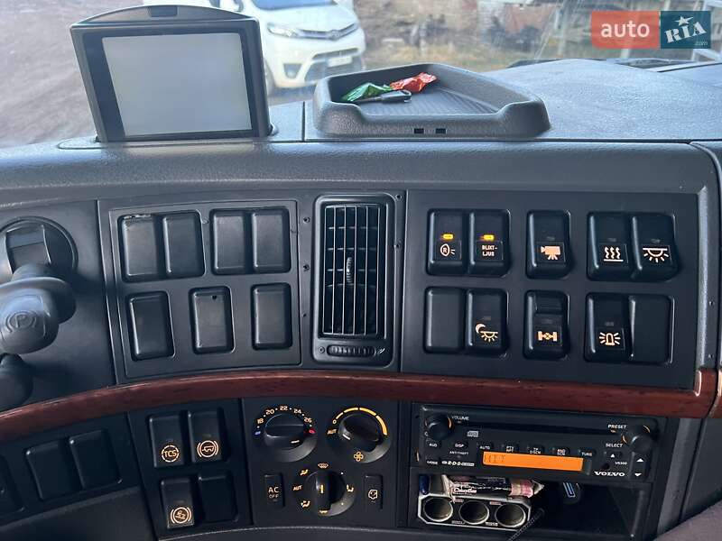 Зерновоз Volvo FM 12 2008 в Львове