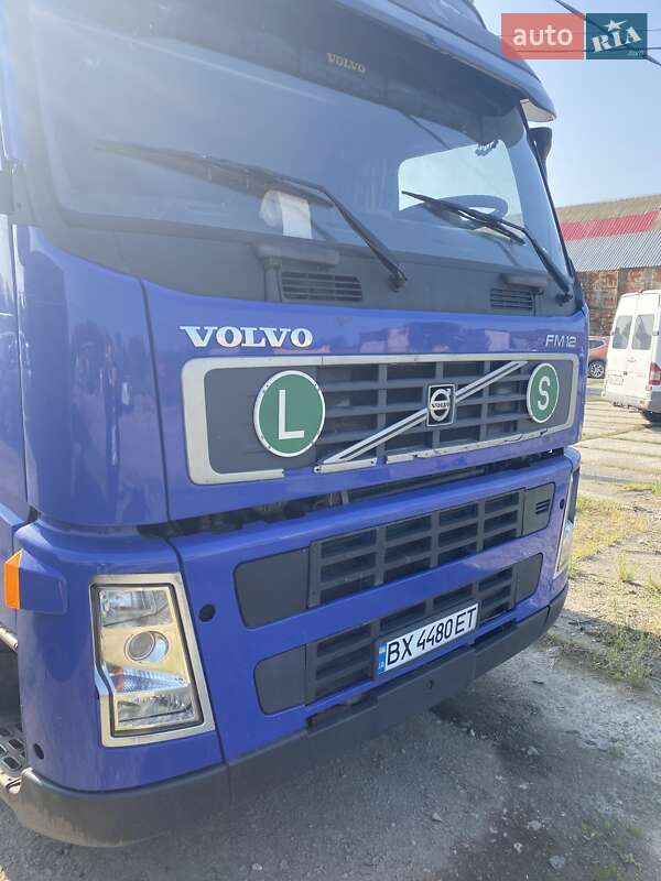 Грузовой фургон Volvo FM 12 2002 в Хмельницком