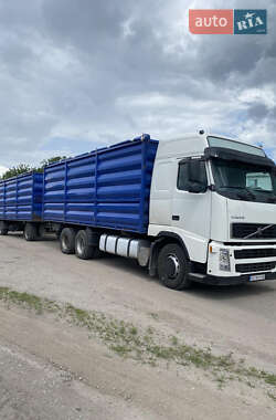 Зерновоз Volvo FM 12 2003 в Голубовке