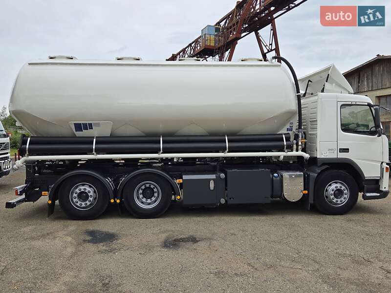 Кормовоз Volvo FM 13 2008 в Черновцах