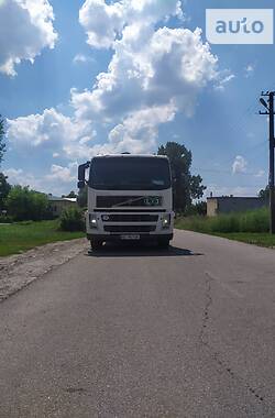 Машина ассенизатор (вакуумная) Volvo FM 9 2006 в Днепре