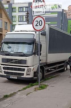Грузовой фургон Volvo FM 9 2007 в Киеве