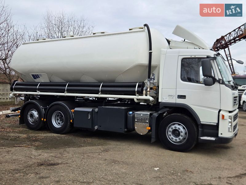 Кормовоз Volvo FM 9 2008 в Черновцах