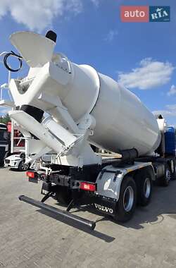 Бетономешалка (Миксер) Volvo FMX 11 2010 в 