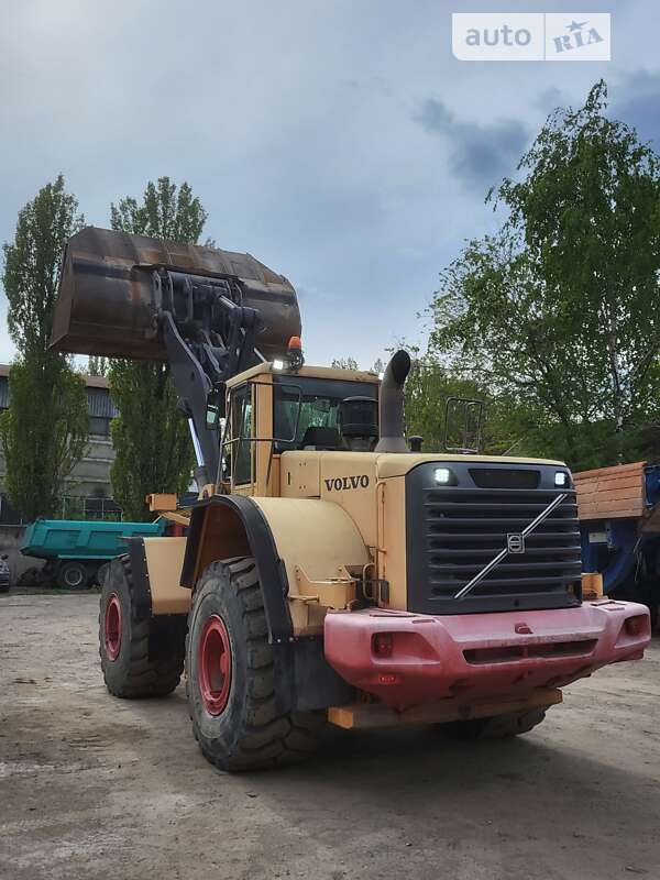 Фронтальный погрузчик Volvo L 180 2007 в Киеве