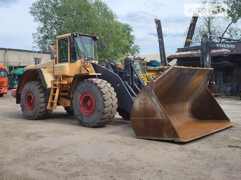 Фронтальный погрузчик Volvo L 180 2007 в Киеве