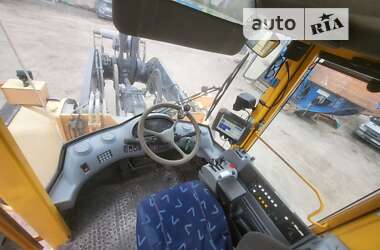 Фронтальный погрузчик Volvo L 180 2007 в Киеве