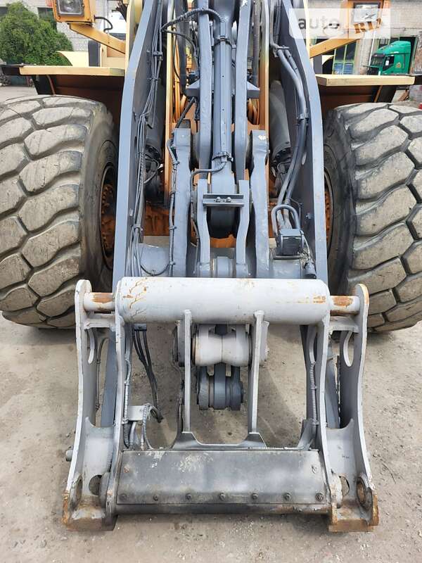 Фронтальный погрузчик Volvo L 180 2007 в Киеве