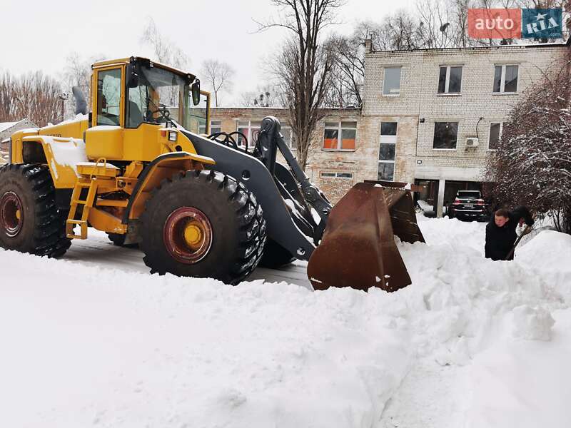 Volvo L 220E 2005