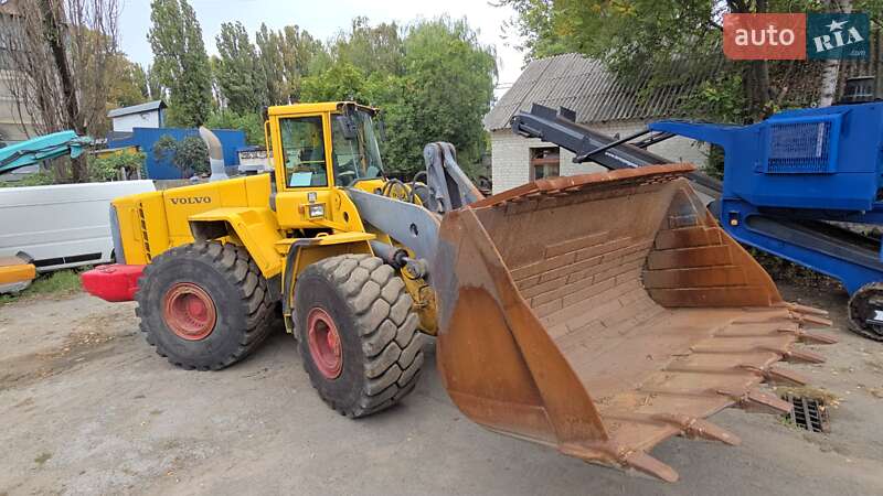 Фронтальный погрузчик Volvo L 220E 2005 в Киеве фото 4 Фронтальный погрузчик Volvo L 220E 2005 в Киеве